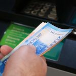 В Сбере узнали, в какую сумму россияне оценивают рождение ребенка